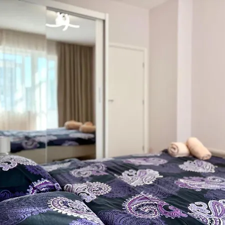 Pearl - Bright 2br Апартамент